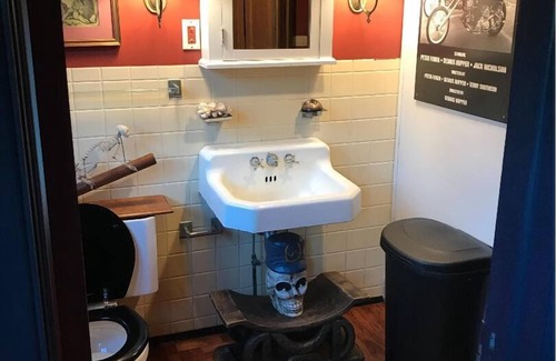 Montauk Cottage | Huge Montauk Cottage W Private Full Bath & Shower