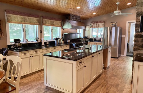 Newfoundland House | Huge Stream-Lined House, Tons Of Things To Do - No After graduation/prom events