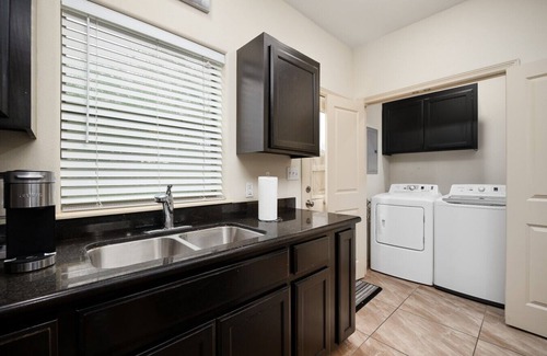 Pharr Apartment | Hummingbird apartment 8