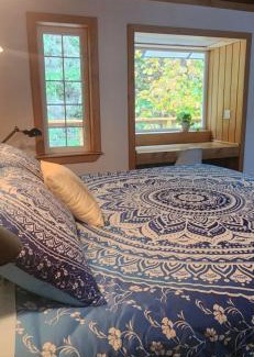 Regional District of Nanaimo Bed & Breakfast | Hummingbird B&B