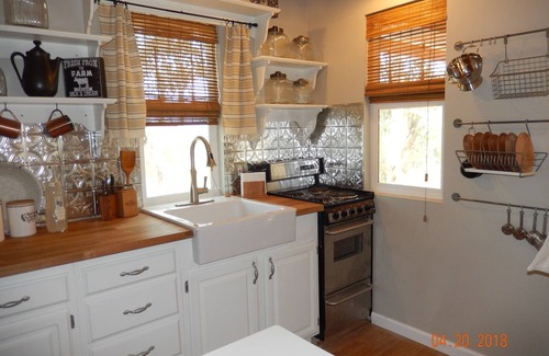 Vista House | Hummingbird Cottage A Farmstyle Retreat