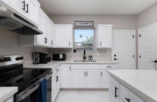 Pharr House | Hummingbird Haven 11 with 2Bed 2.5Bath and Patio