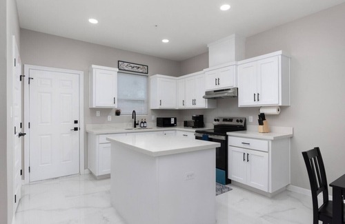 Pharr House | Hummingbird Haven 11 with 2Bed 2.5Bath and Patio