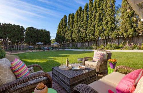 Santa Barbara House | Hummingbird Haven by AvantStay Dog-Friendly Near the Beach Huge YardHot Tub