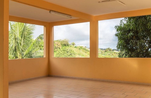 Le Marigot Apartment | Hummingbird Studio . Head for the North!