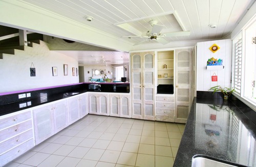 Gate Park Villa | Hummingbird Villa - Tropical 3 bedroom Villa with Panoramic Views 3 Home by RedAwning