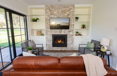 Quorrobolong Other | Hunter Valley Luxury Farm Stay with Stunning Mountain Vistas