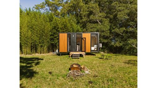 Huntingdon House | Huntingdon House by Tiny Away