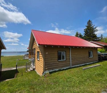 Hunts Point House | Hunts Point 2-BR Coastal Retreat - Cottage # 4