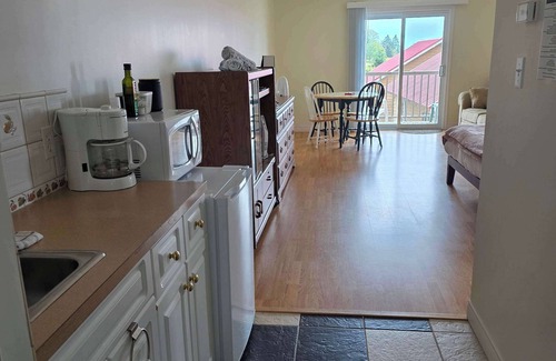 Hunts Point Apartment | Hunts Point Rustic Coastal Retreat with King Bed
