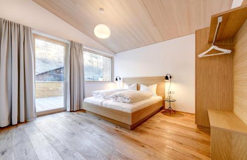 Brand House | Hus 128