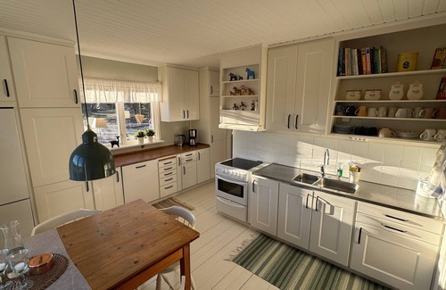 Blomstermala House | Hus Hornsö - Modern vacation home in Småland with pure nature