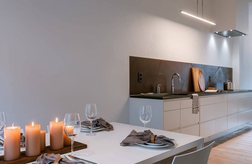 Antwerp House | Huswell - Charming retreat, 15 Minutes to Station