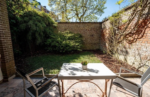 Strop House | Huswell - Chic Studio with Garden in Central Ghent