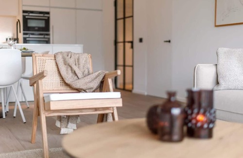 Knokke Apartment | Huswell - Renovated apartment with sea view and parking