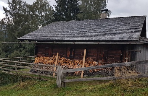 Pill Cabin | Hut for skiing or hiking