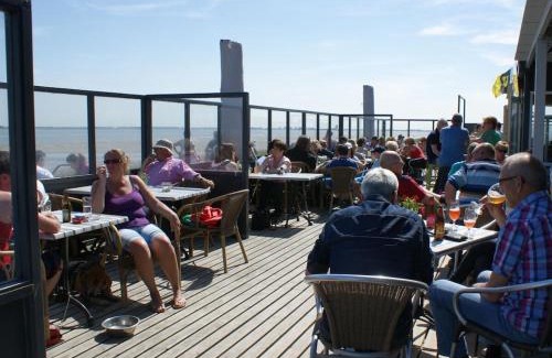 Baarland Ski Chalet | Hut in Baarland with swimming pool