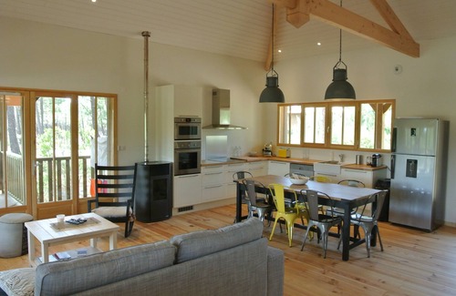 Carcans Plage House | HUT - WOOD HOUSE 400 M OCEAN BEACH CARCANS