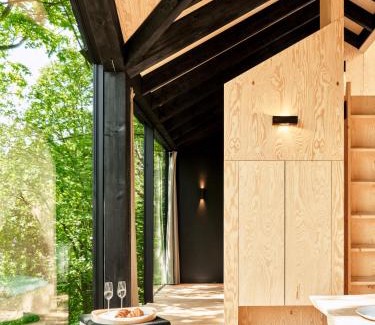 La Roche-en-Ardenne House | Hutstuf The Eagle & Private Outdoor Spa