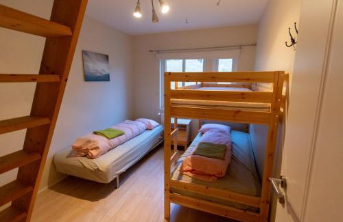 Hunavatnshreppur House | Hvammur 2 Guesthouse Red House
