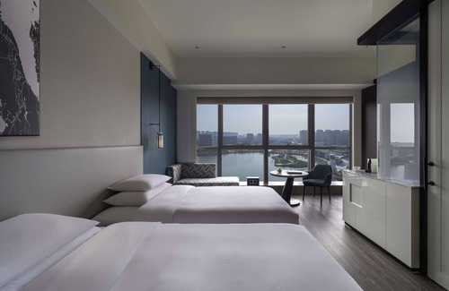 Zhenhai District Hotel | Hyatt Centric Lakeside Ningbo