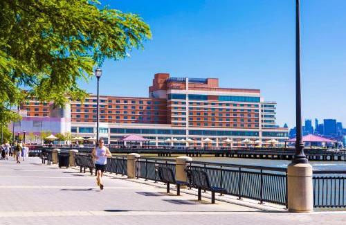 Exchange Place North Hotel | Hyatt Regency Jersey City on the Hudson