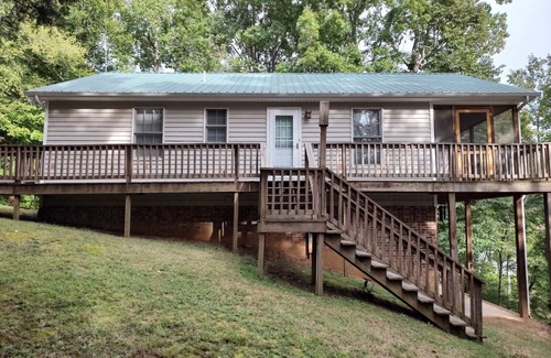 Leasburg House | Hyco Lake Get Away