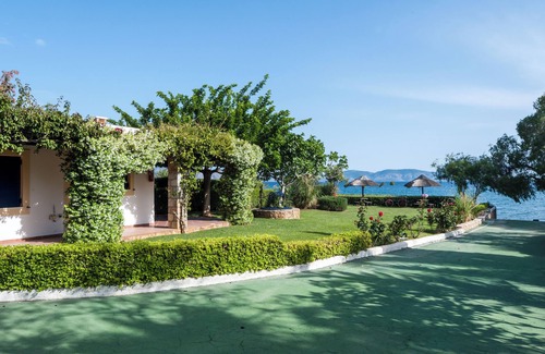Pigadia Villa | Hydra Bay Resort Vip Beach Villas - up to 50 guests