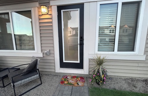 Cochrane Apartment | Hygee Home - Cozy Studio Suite with Mountain Views.
