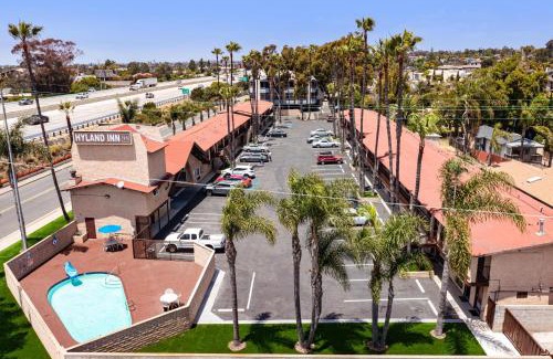 Olde Carlsbad Hotel | Hyland Inn near Legoland