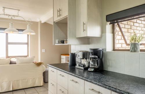 Britannia Bay House | Hypnotic Beach House