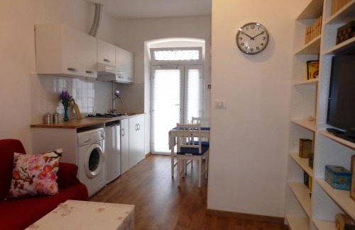 Barriera Vecchia-San Giacomo Apartment | I Gabbiani