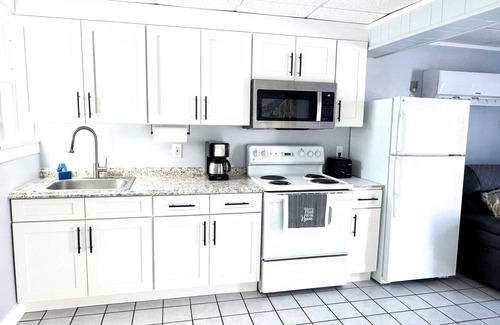 Pass-a-Grille Condo | I minute walk to Beach. Rated #1 Best location in Florida/Pets welcome with fee