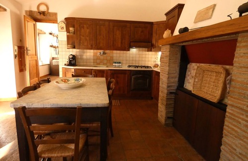 Amelia Villa | I run away to Umbria, The Piccino