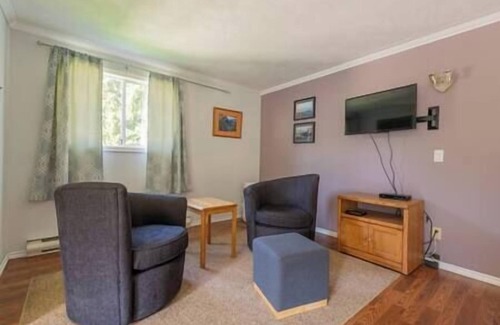 Alert Bay Cabin | (I) Standard Double Cabin (non pet friendly)