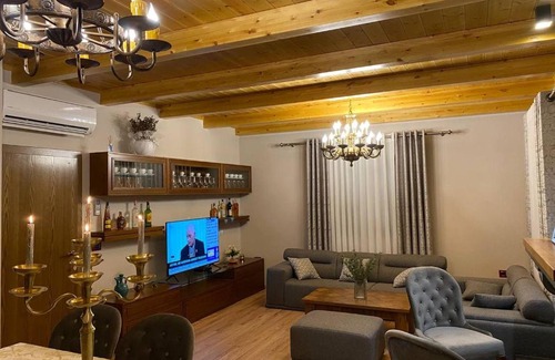 Iballe House | Iballe Guesthouse