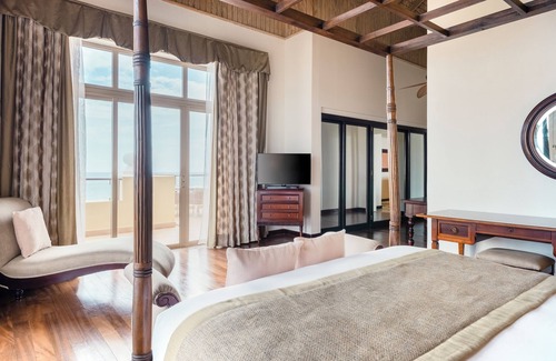 Northern Estates Resort | Iberostar Waves Rose Hall Beach - All Inclusive