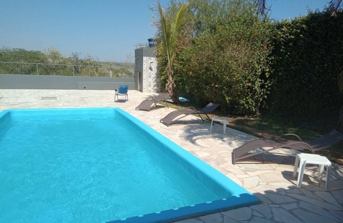 Piratuba House | Ibiúna / Piedade - Winter Promotion - 4 Rooms / Suite / Barbecue / Swimming Pool