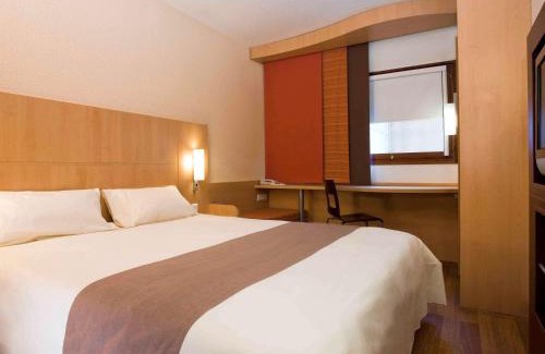 Jasseron Hotel | ibis Bourg Jasseron/Teyssonge
