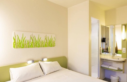 Las Campas y San Claudio House | ibis budget Oviedo