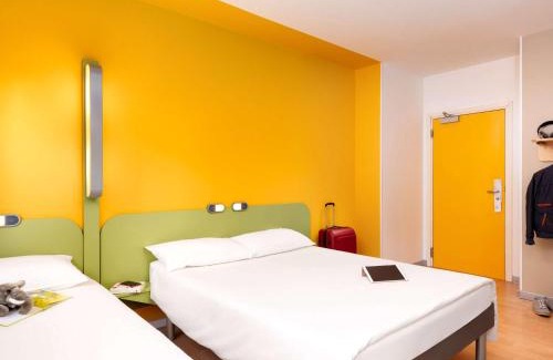 Srodmiescie Hotel | ibis budget Warszawa Centrum