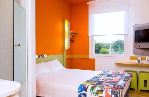 Srodmiescie Hotel | ibis budget Warszawa Centrum