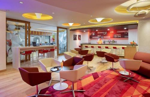Navalur Hotel | ibis Chennai Sipcot - An Accor Brand