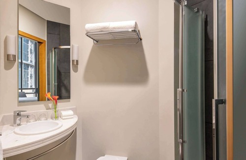 Al Muntazah Hotel | Ibis Doha