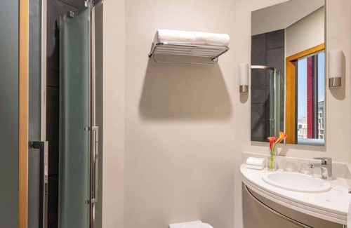 Al Muntazah Hotel | Ibis Doha