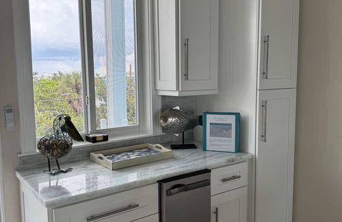 Palm Island House | Ibis Landing Beach House.Directly on the Beach! Don Pedro/Palm Island