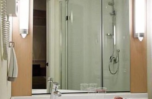 Le Pouzin Hotel | ibis Loriol Le Pouzin