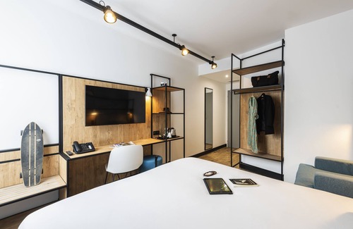 Saulaie - Claveliere Hotel | ibis Lyon Sud Oullins