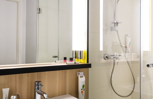 Guyancourt Hotel | ibis Styles Guyancourt Versailles