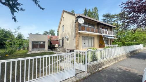 Fonyodliget House | Ibolya Nyaralóház Fonyód